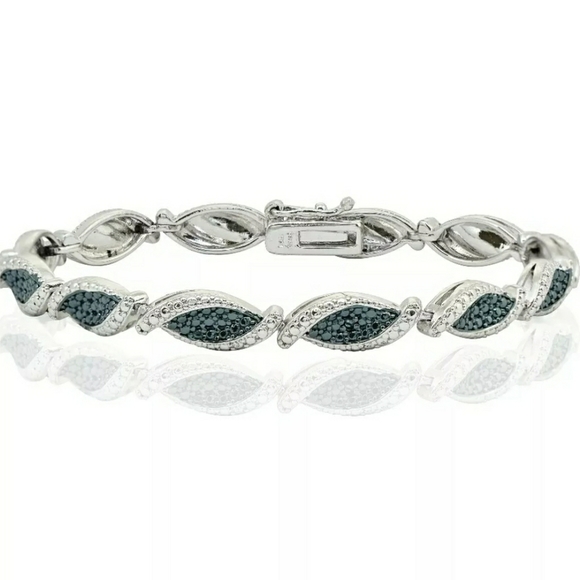 Meet your Posher, Mary - Picture 3 of 16